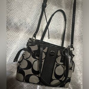 EUC coach crossbody/hand bag